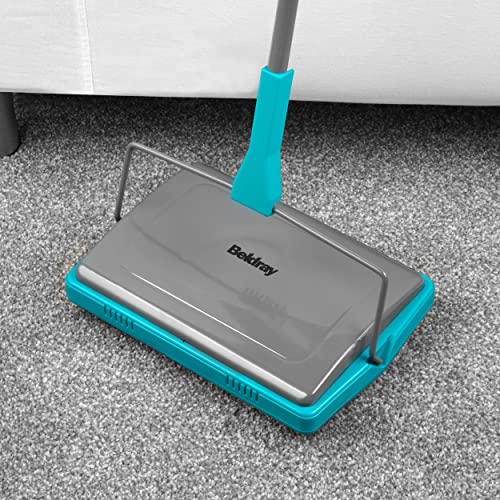 Beldray LA024855TQ Escoba De Alfombra para Recoger Las Suciedades De Mascotas, Desliza Fácilmente, con Cuatro Ruedas Suaves, Delgada Y Compacta, Ahorra Espacio, Turquesa/Gris